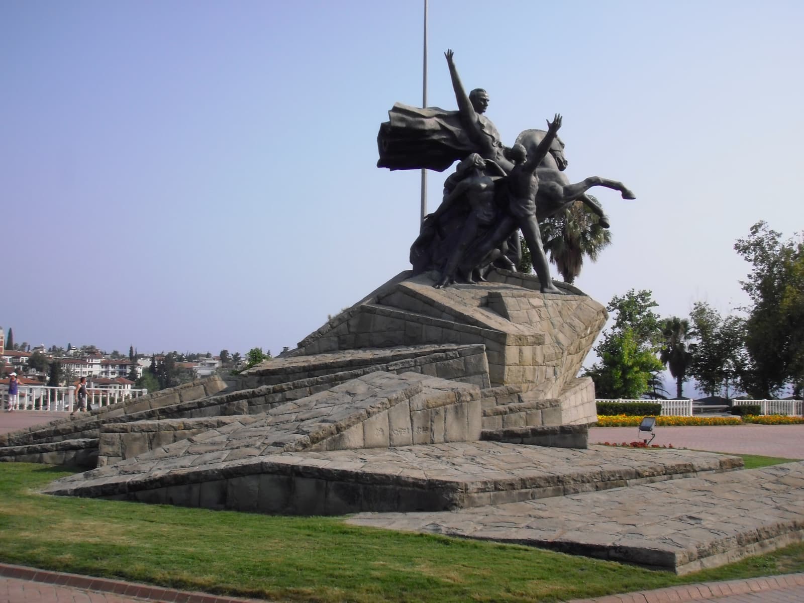 Atatürk Heykeli
