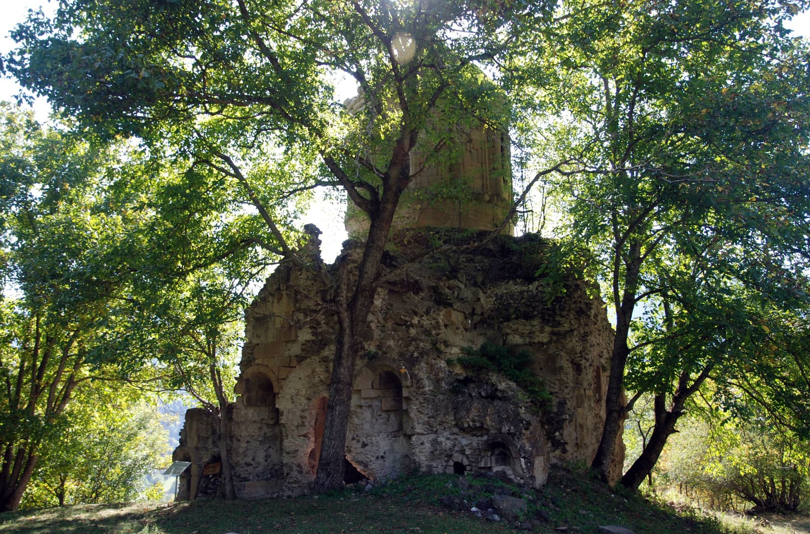 Ahaldaba Kilisesi