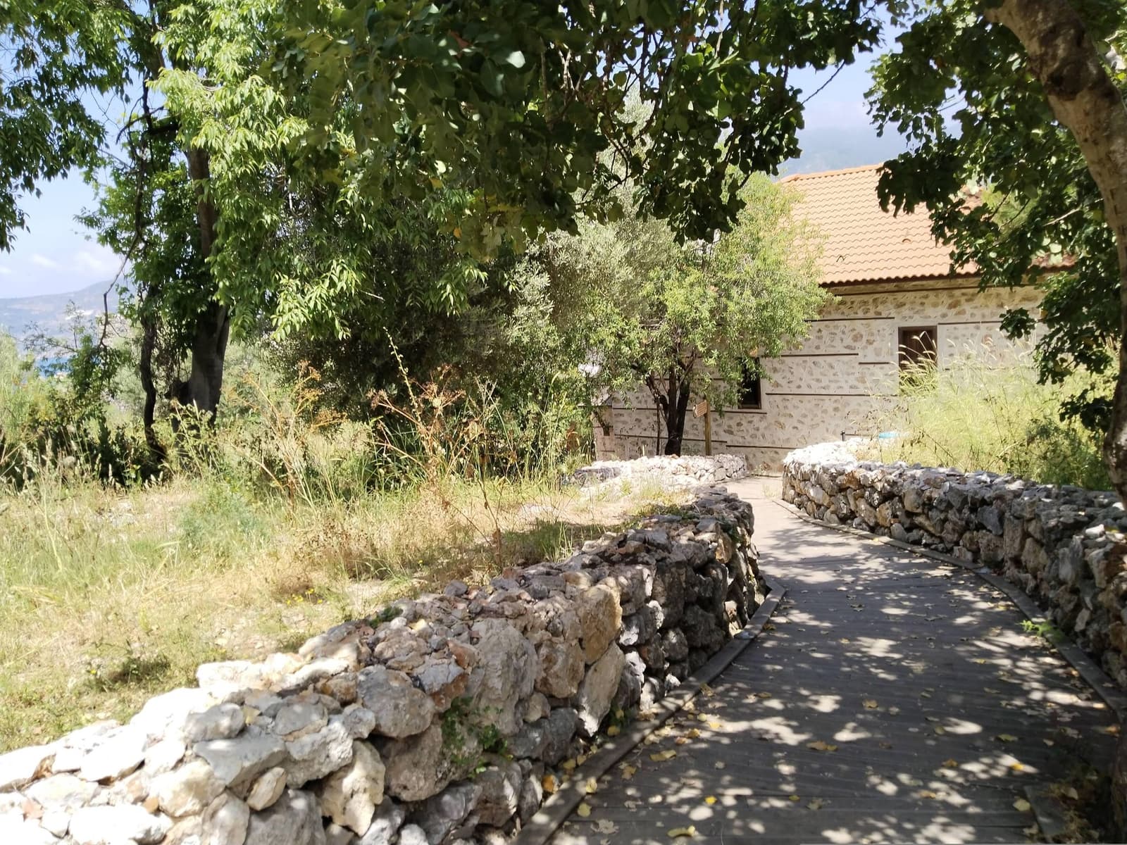 Traditional handcrafts center