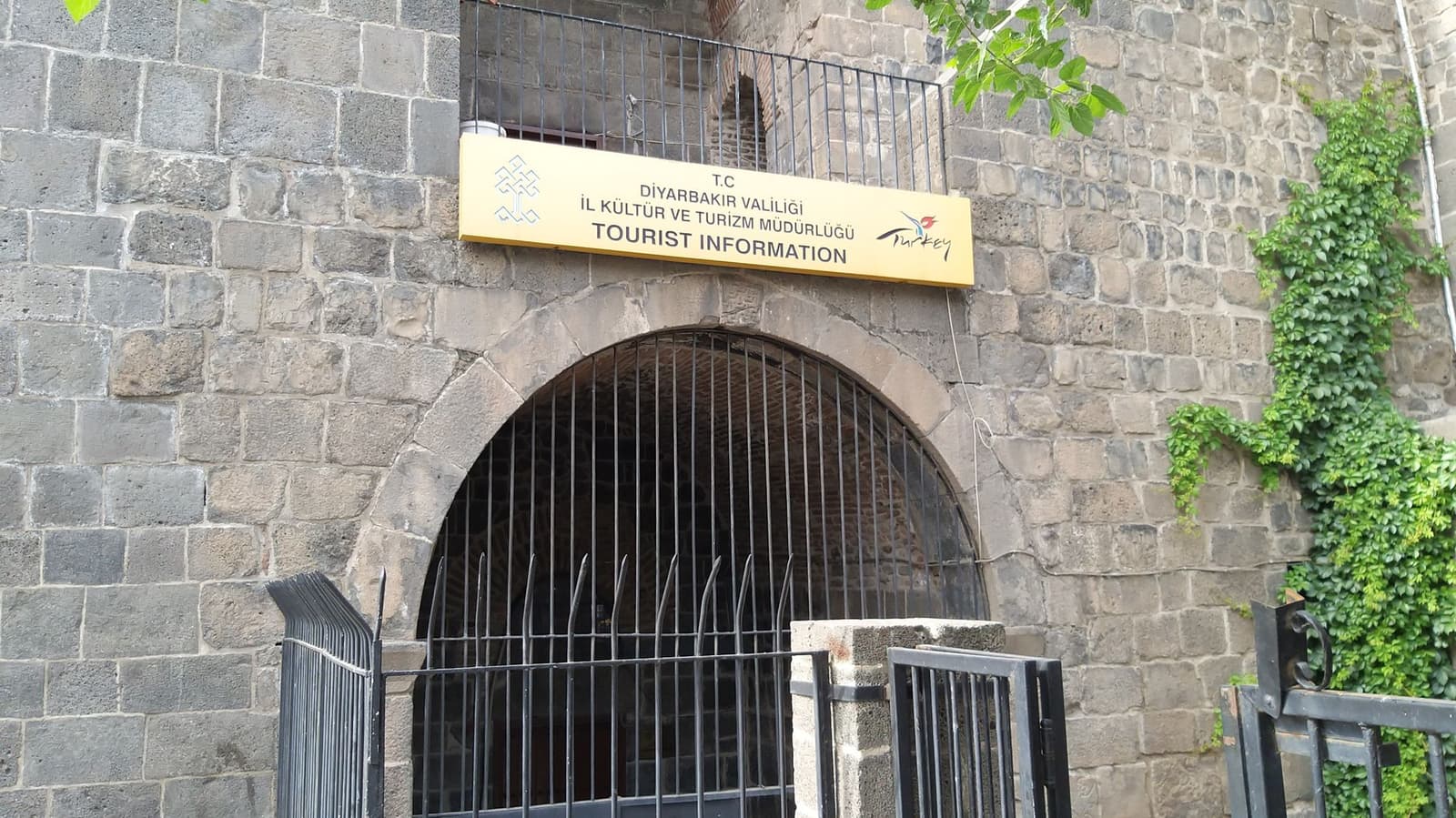 Sahabe Hz. Saad ve Ebul Muhsin Türbesi