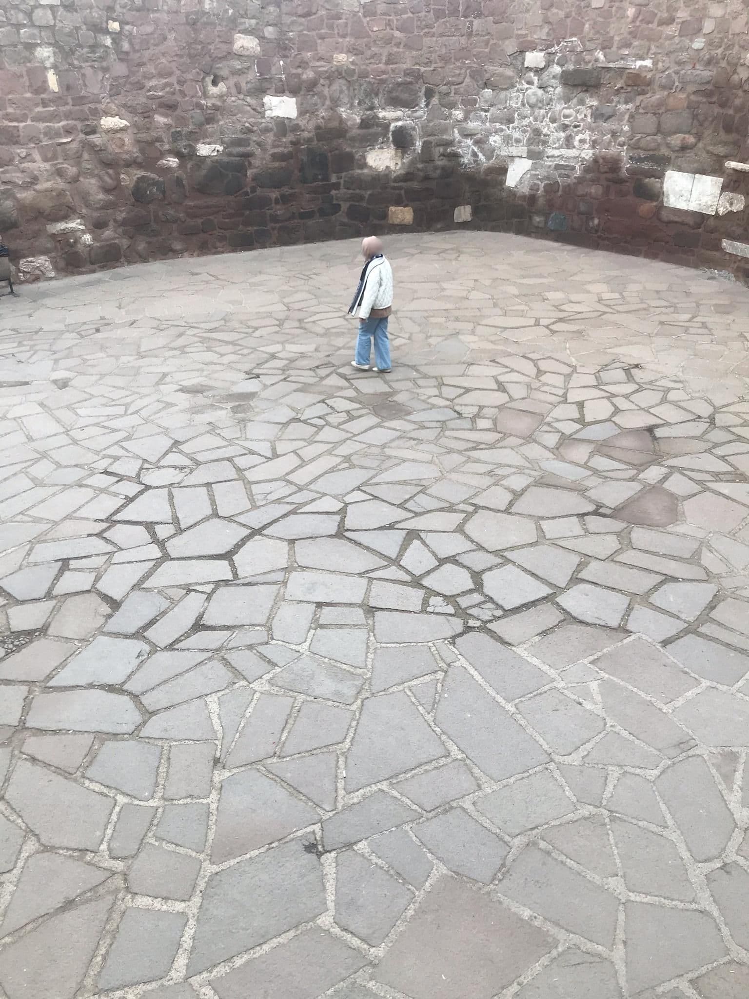 Alitaş Sokak Kale Kapısı