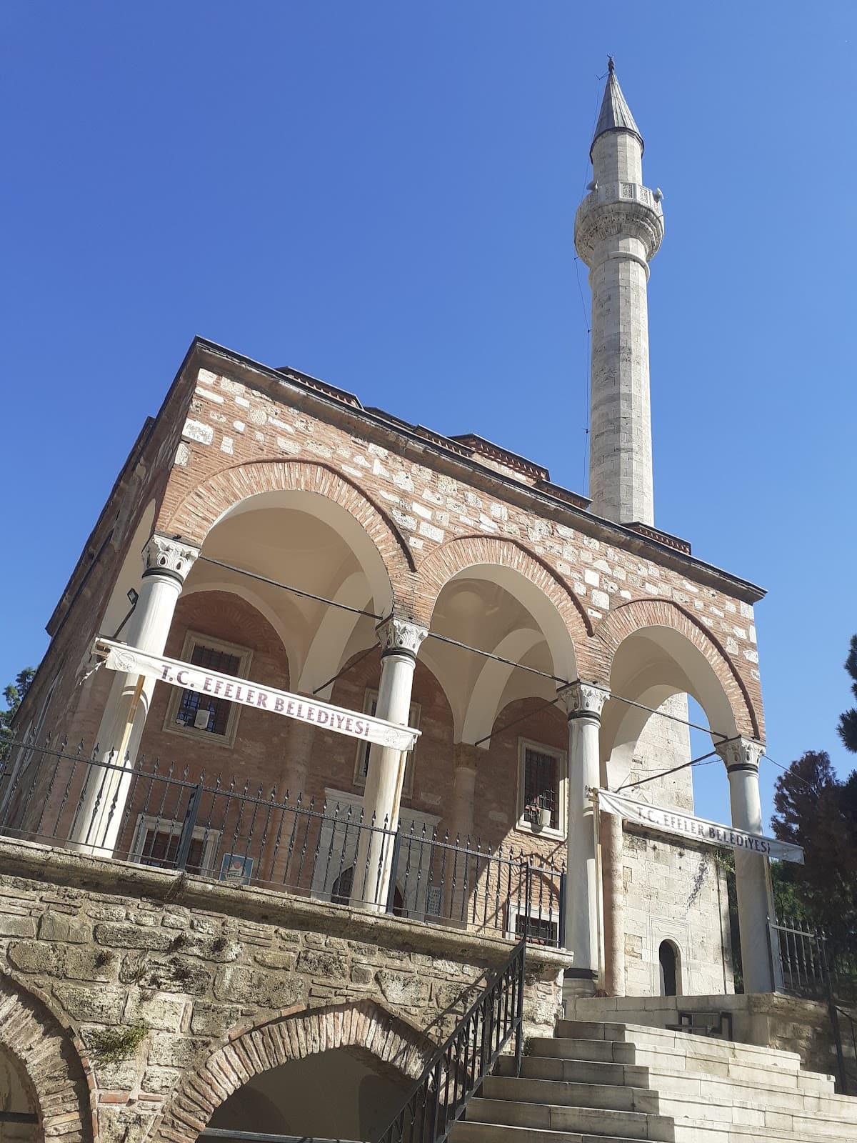 Cihanoğlu Camii Şadırvanı