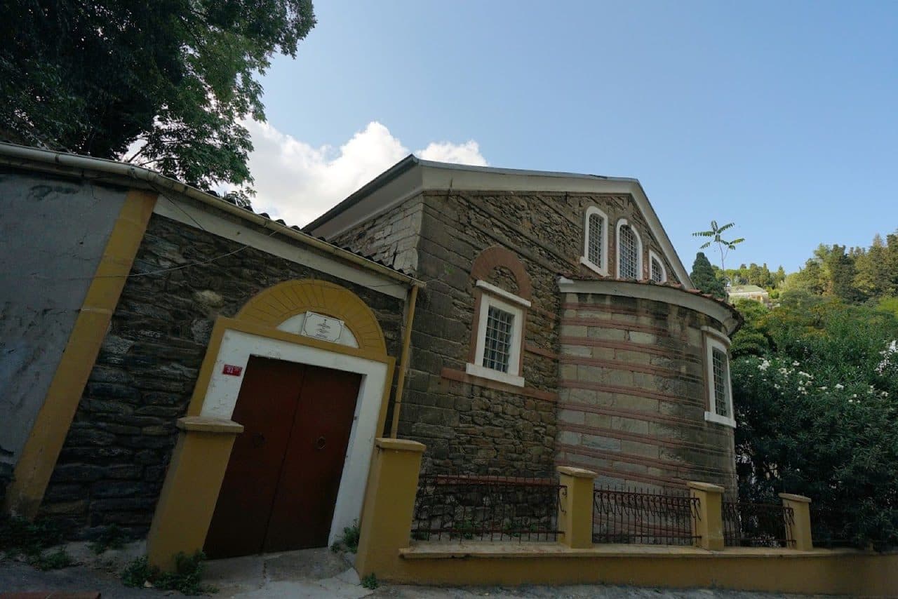 Bebek Rum Ortodoks Mezarlığı Aya Yani Şapeli ve Ayazması