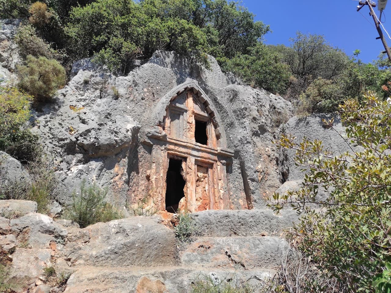 Dor Kaya Mezarı