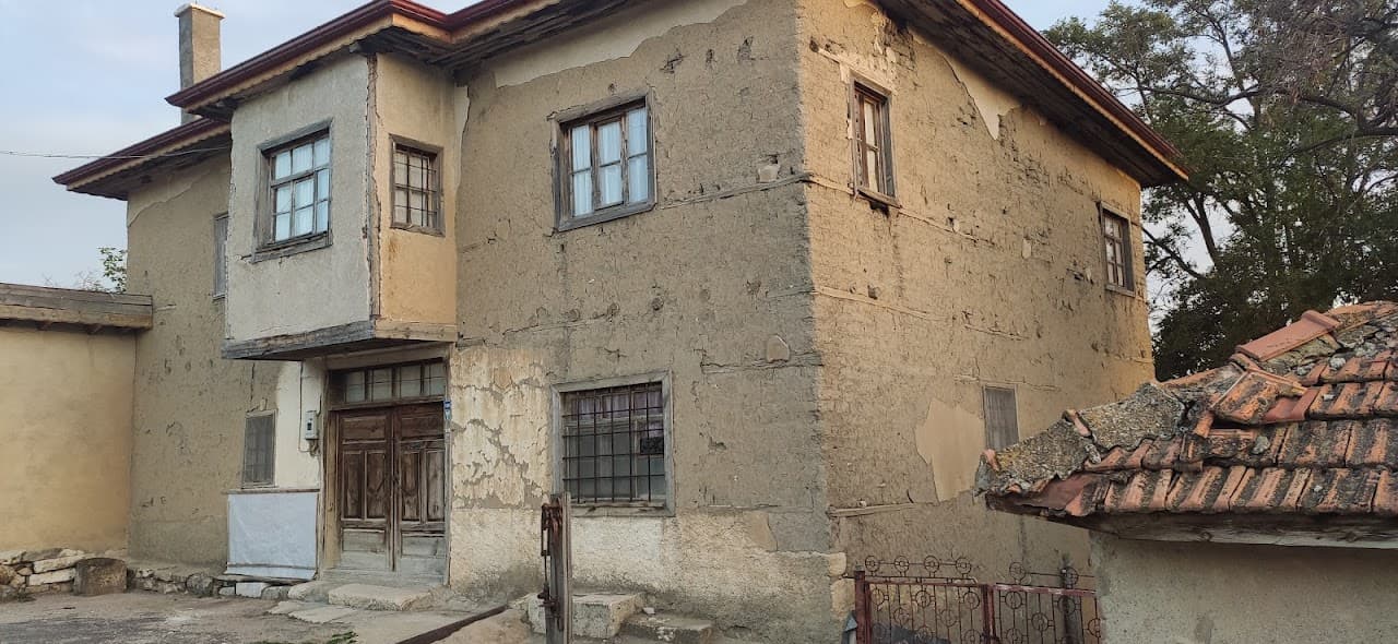 Garip Dede Türbesi (Kahramankazan)