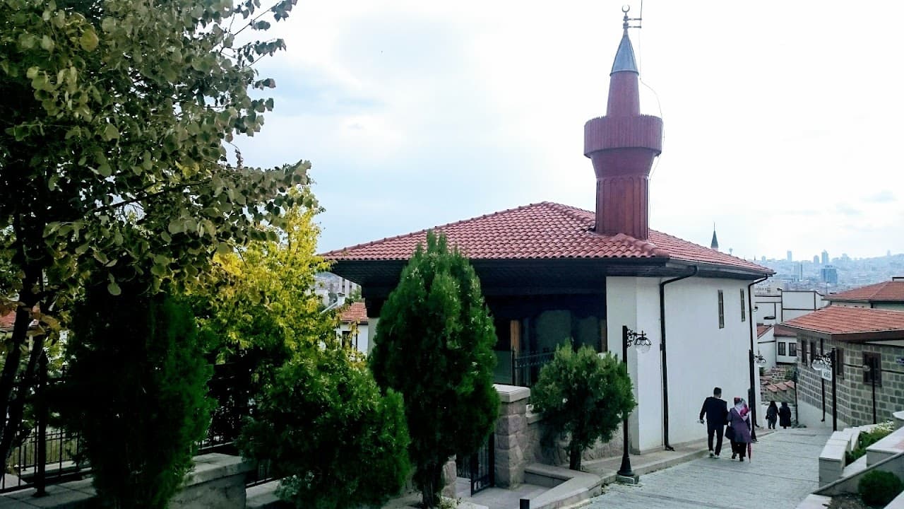 Kabirler (Hacı Ayvaz Camii)