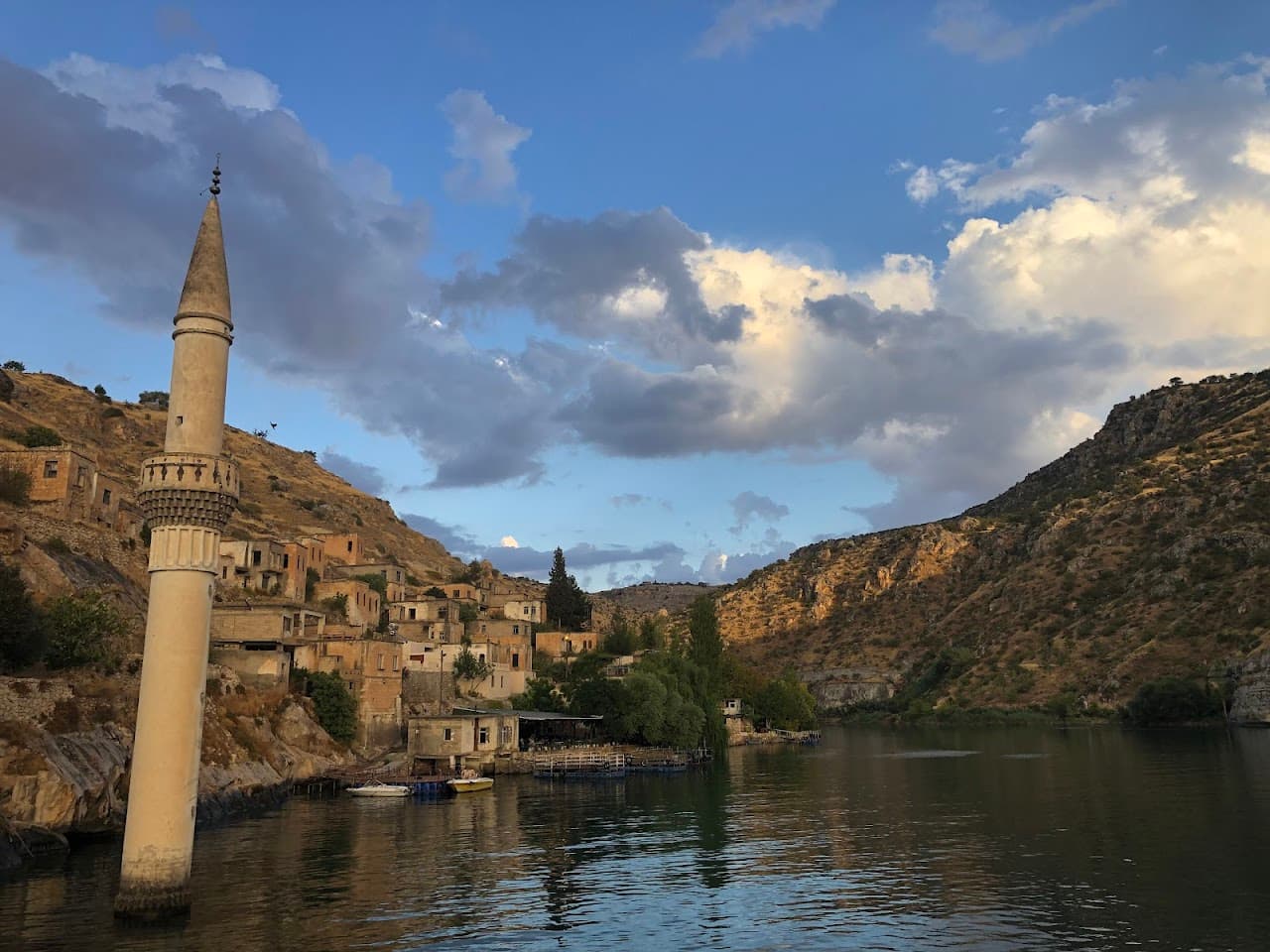 Sunken minaret