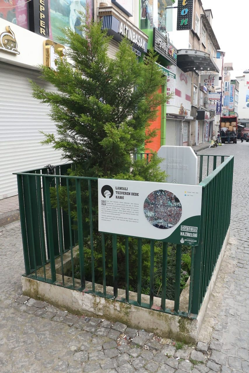 Tezveren Dede Kabri, Katip Kasım