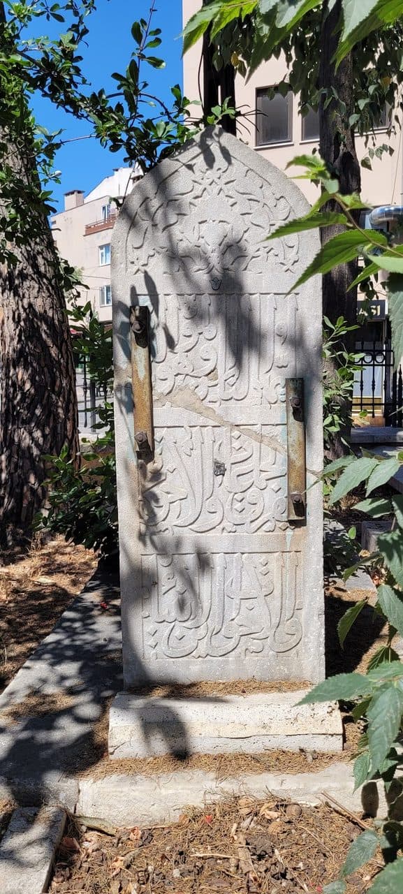 Kayhan Kabri