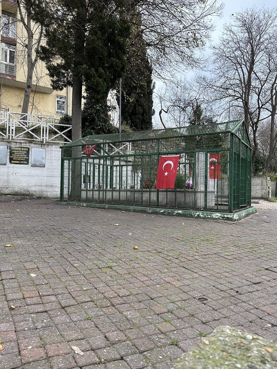 Zuhurat Baba Türbesi