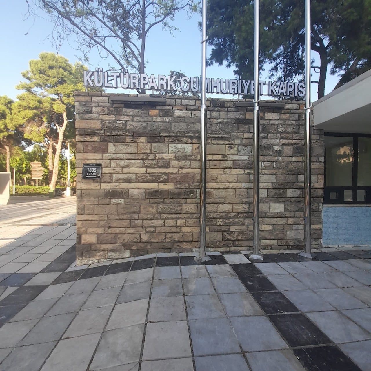 Cumhuriyet Kapısı