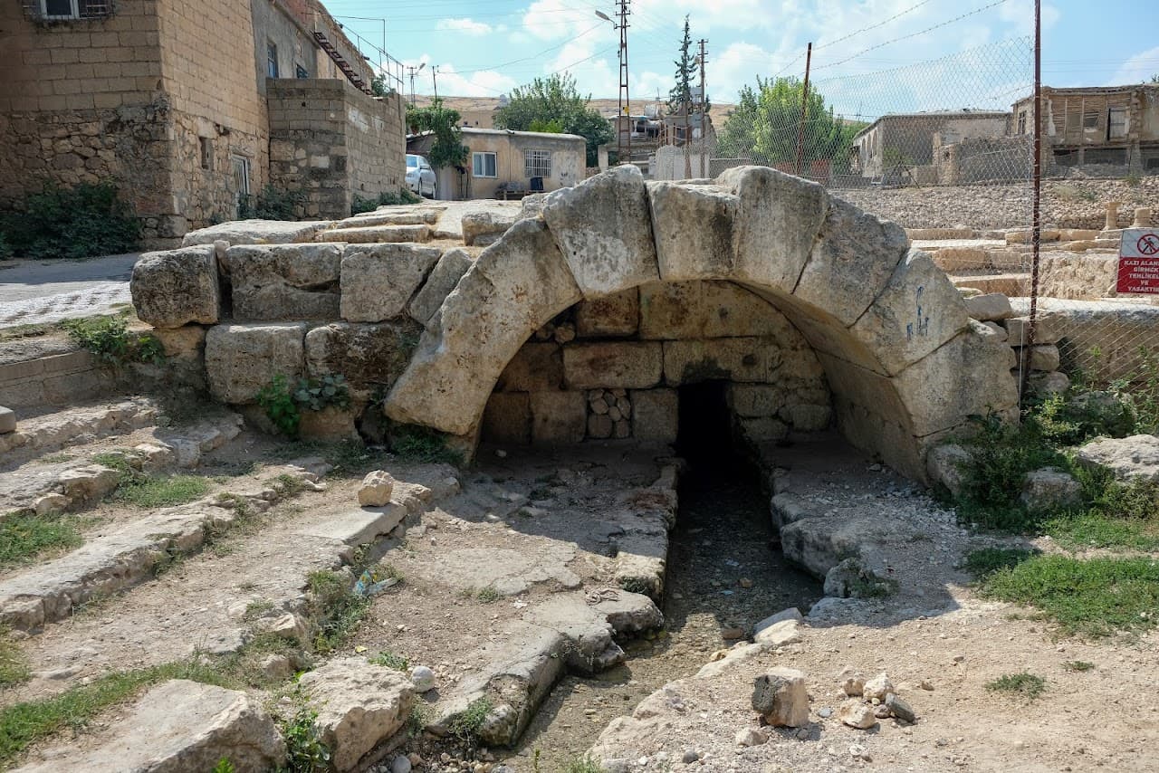 Perre Roma Çeşmesi