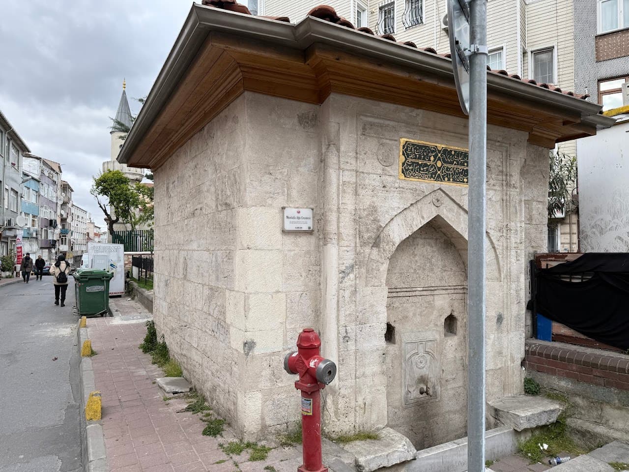 Muhtesip İskender Ağa Çeşmesi