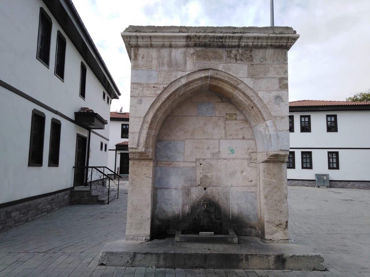 Süt Tekkesi Çeşmesi