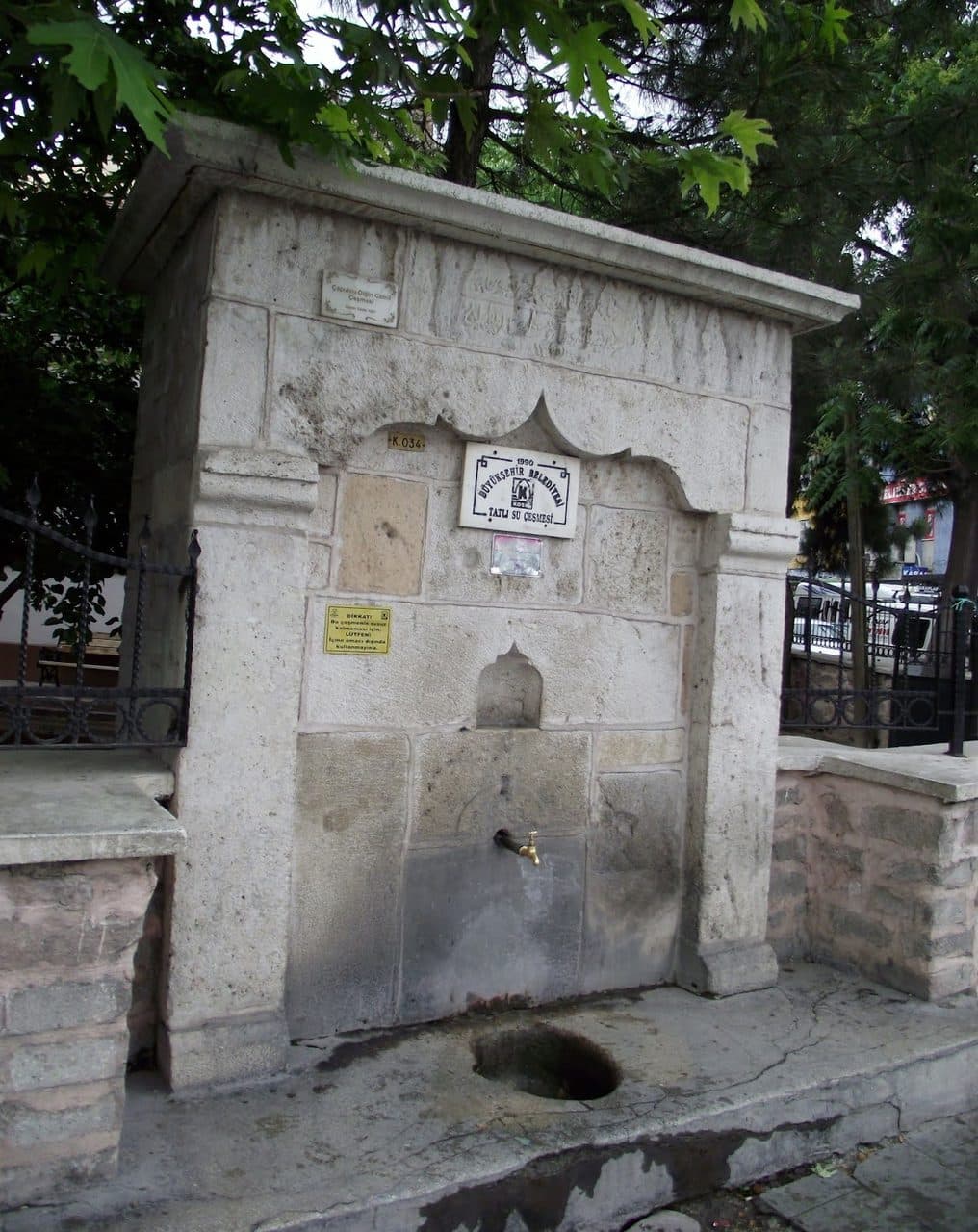 Çaputçu Camii Çeşmesi