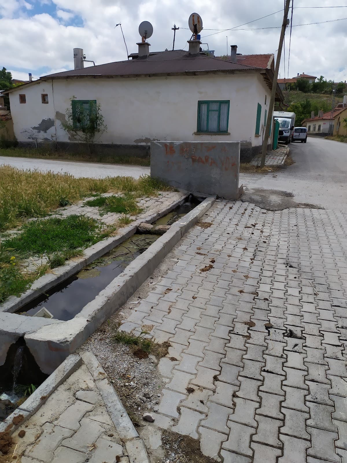 Ladik Paşa Meydanı Çeşmesi