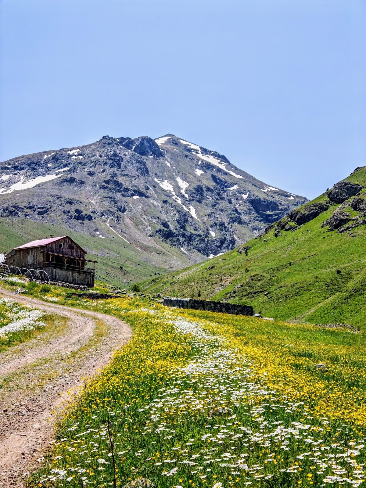 Gümüştuğ Köyü Çeşmesi