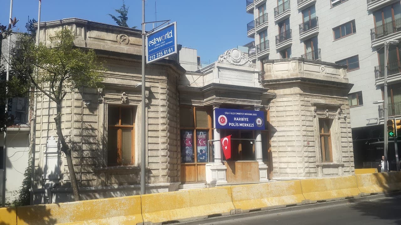Harbiye Karakolu Duvar Çeşmesi