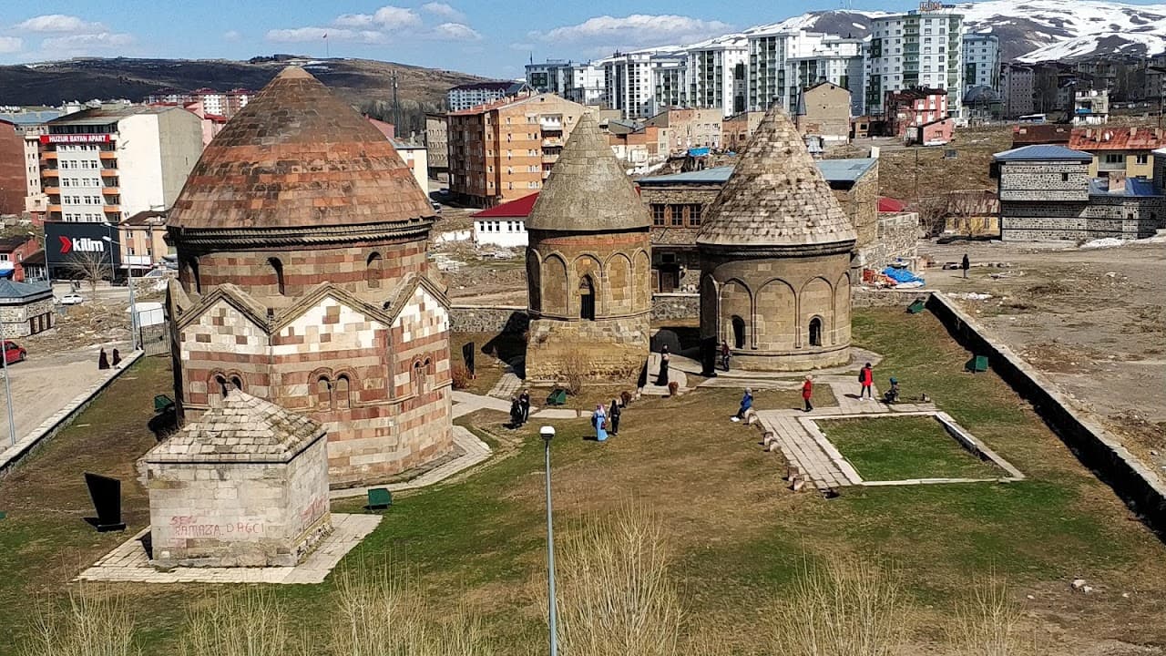 Kümbet Çeşme
