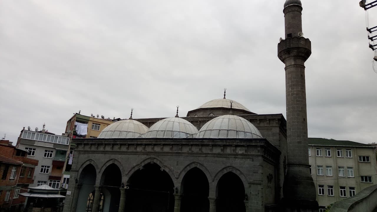 Yeni Cami Sokak Çeşmesi