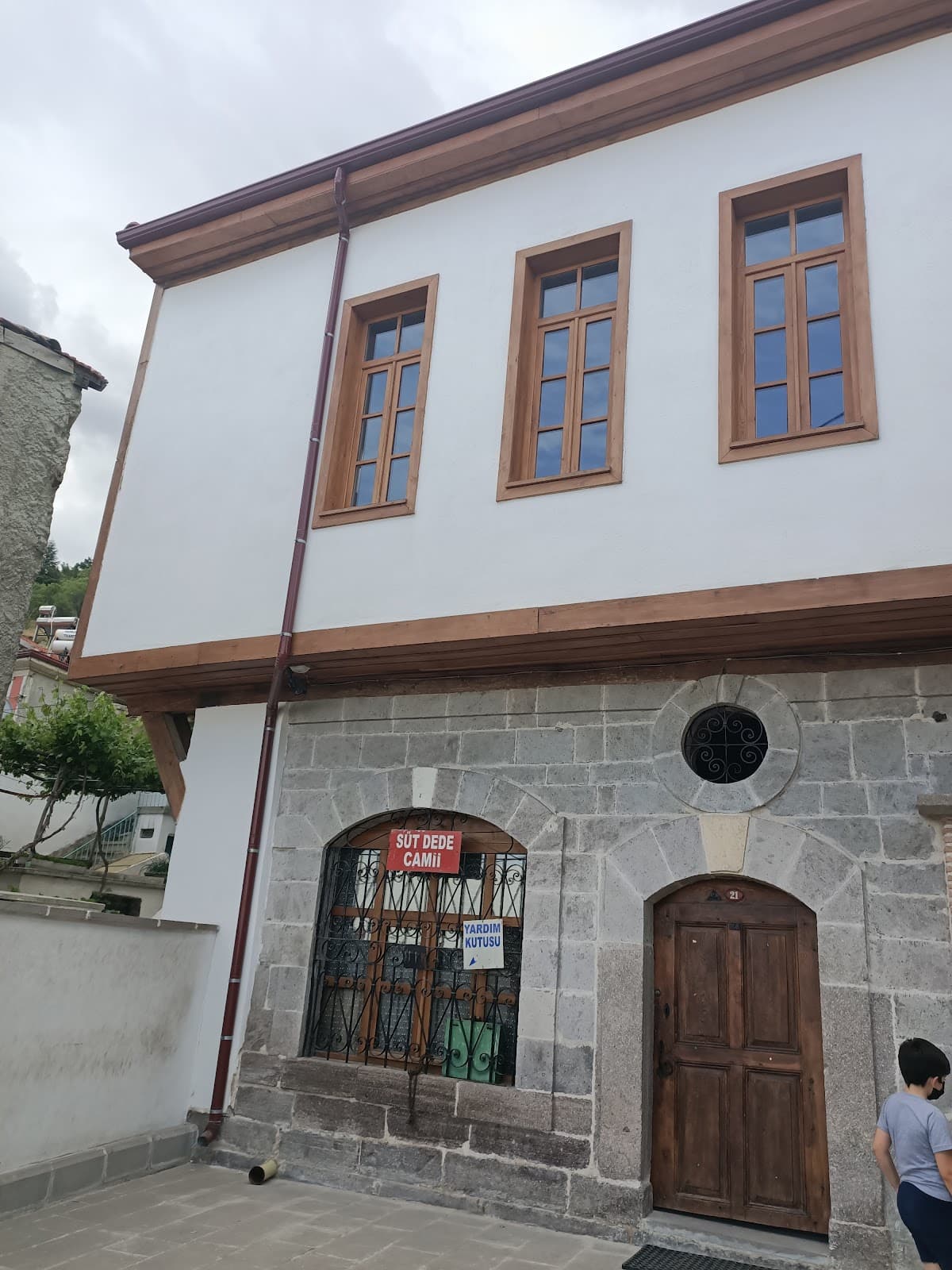 Süt Dede Çeşmesi