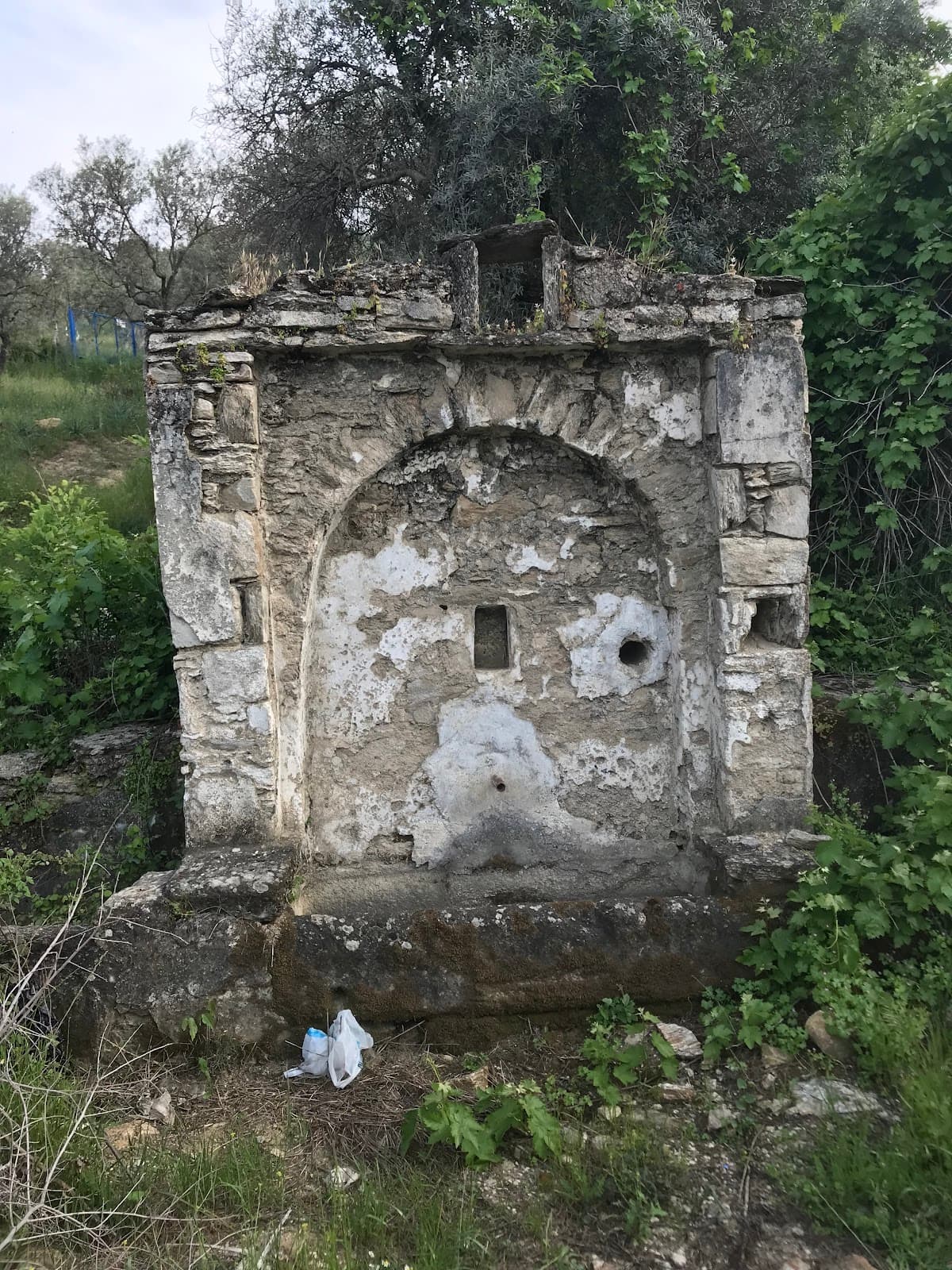 Çeşme 2, Alhan