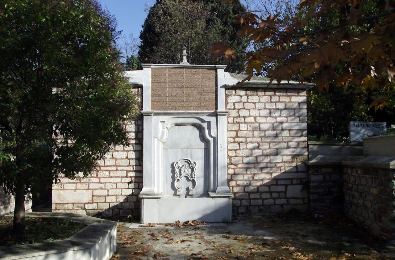 İnadiye Mezarlık Çeşmesi (Zeynepkamil)