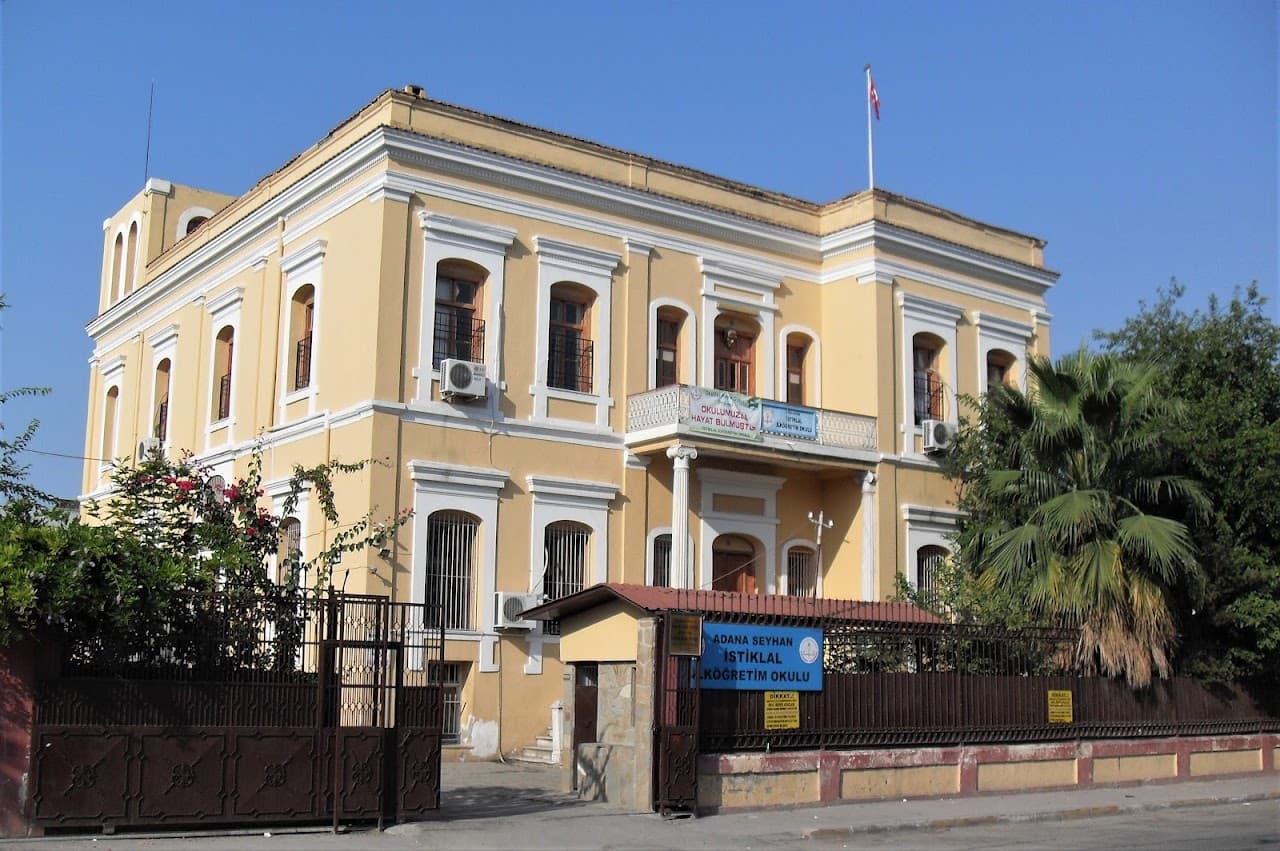 İstiklâl Ortaokulu, Adana