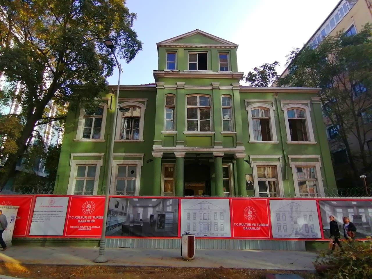 Papazyan Evi
