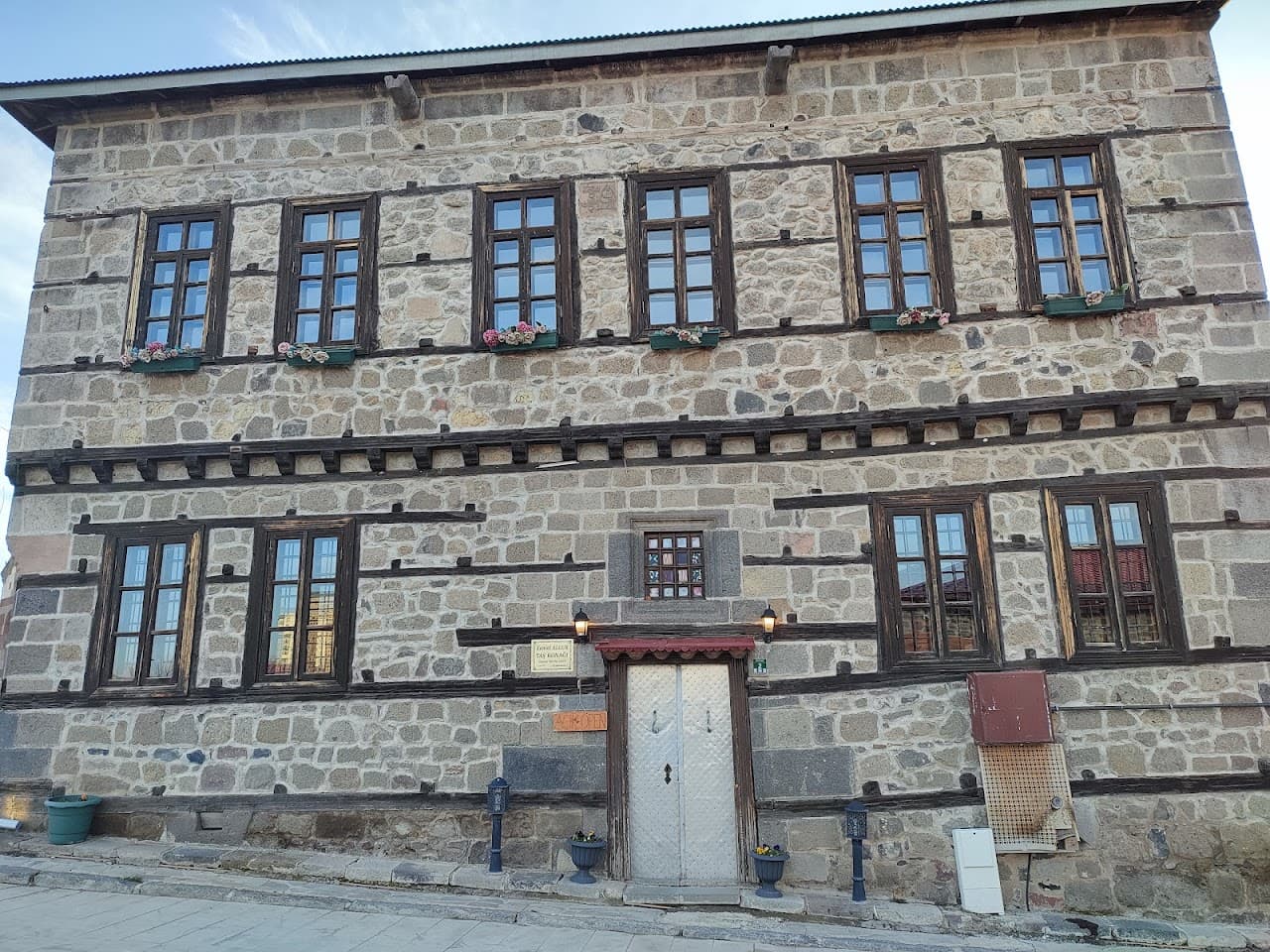 Kemal Algur Evi
