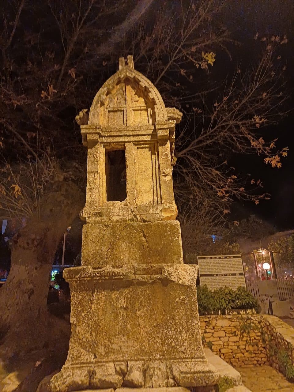 Lions Tomb