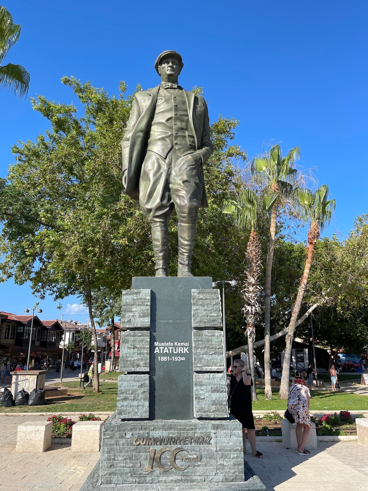 Mustafa Kemal Atatürk Anıtı