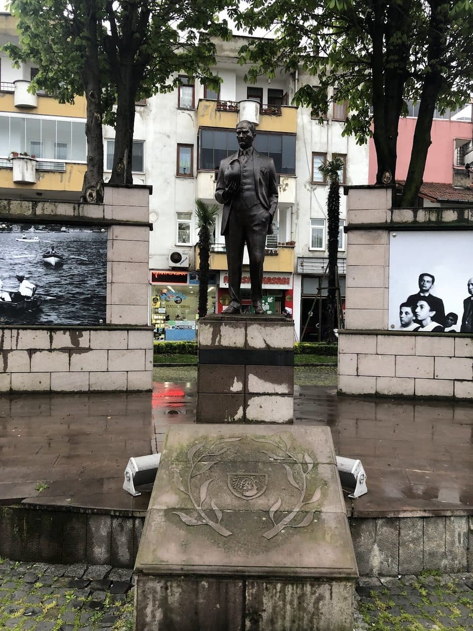 Atatürk Anıtı