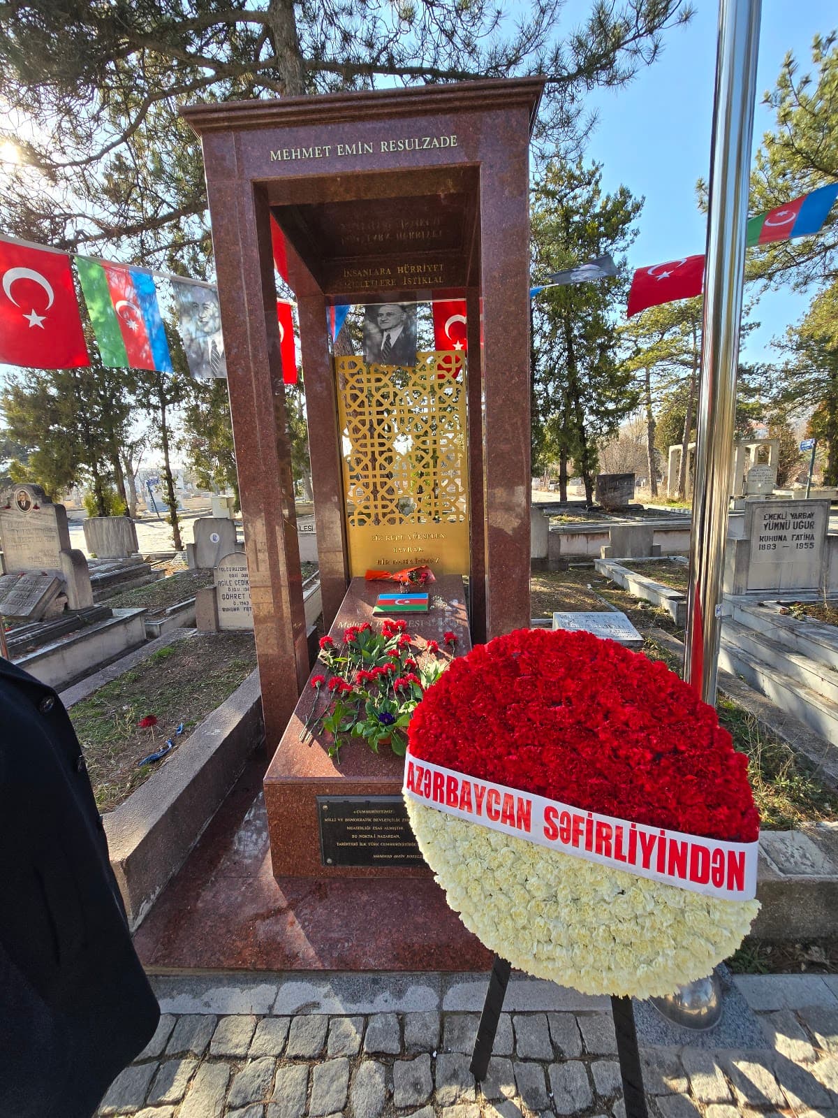 Mehmed Emin Resulzade Mezarı
