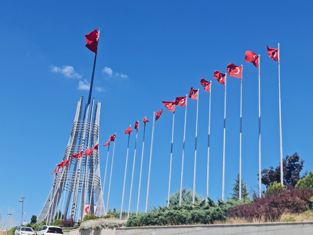 Bayrak Anıtı