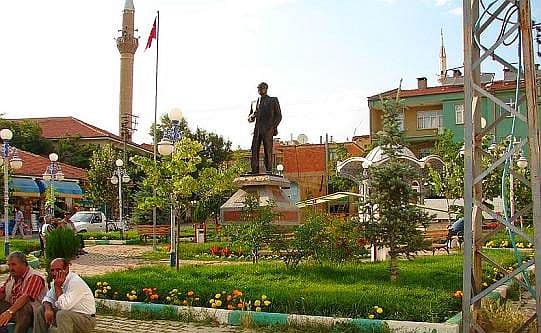 Atatürk Anıtı