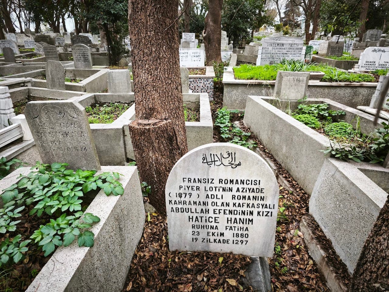 Aziyadé's tomb (Pierre Loti)