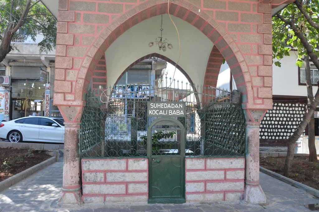 Koçali Baba Türbesi