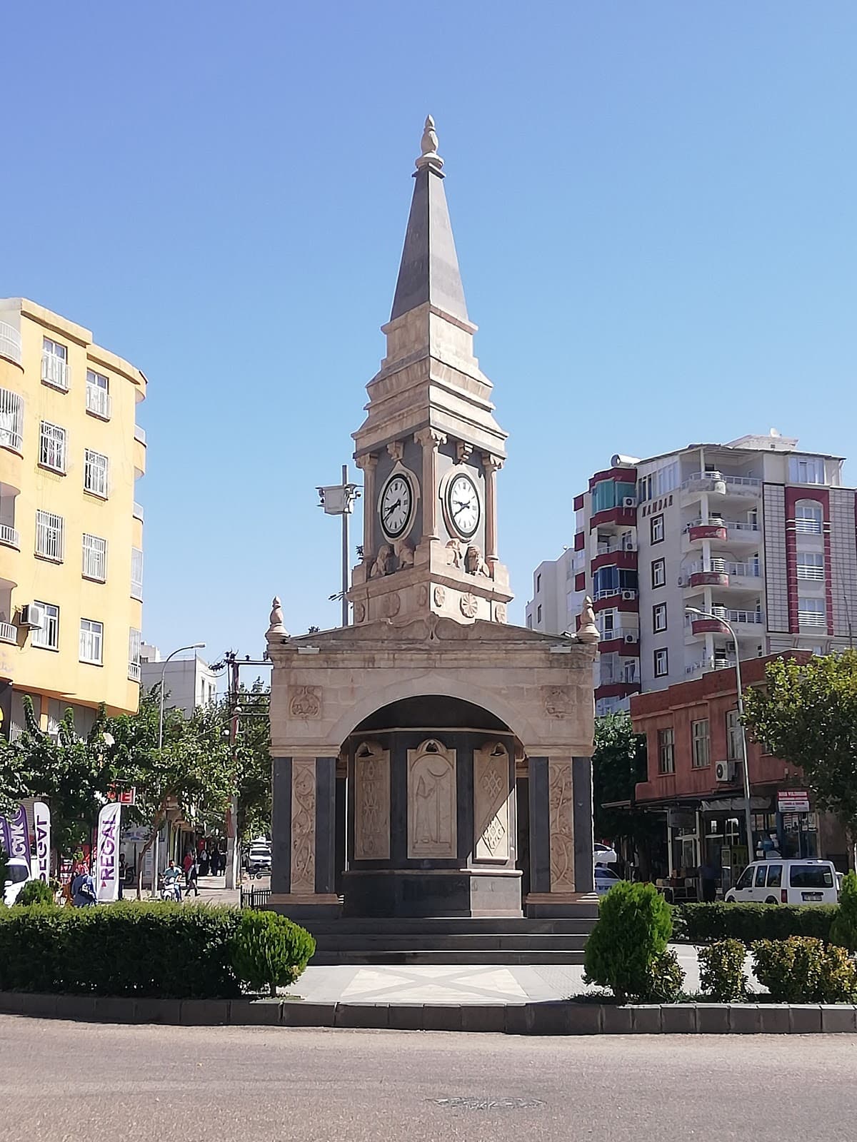 Saatli Kule