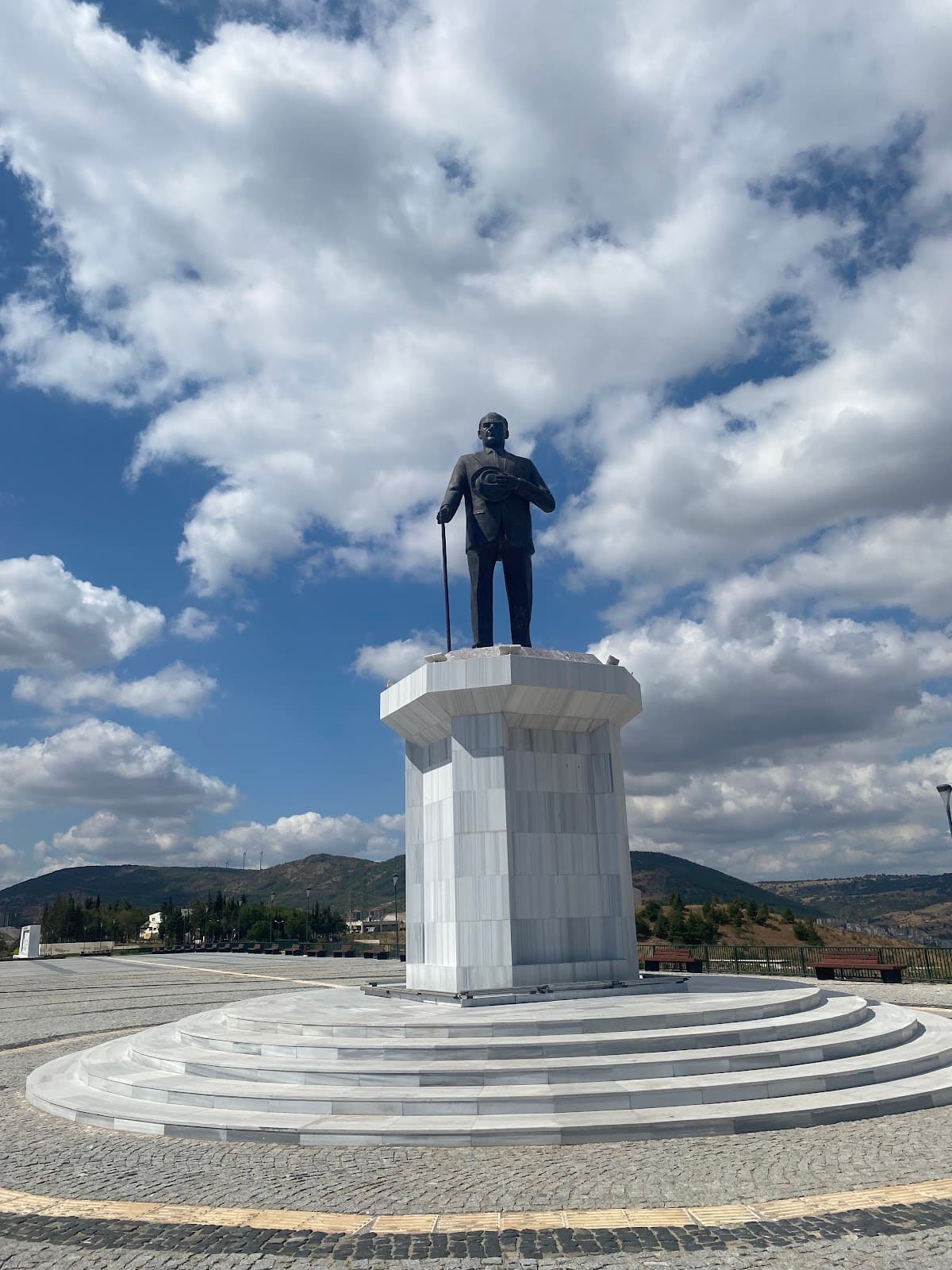 Atatürk Anıtı