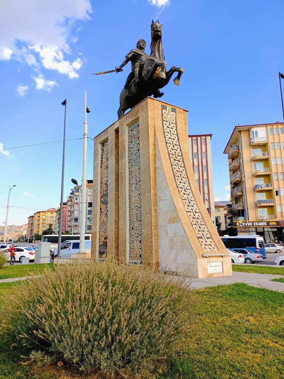 Battalgazi Heykeli