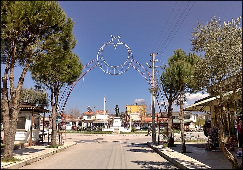 Atatürk Anıtı