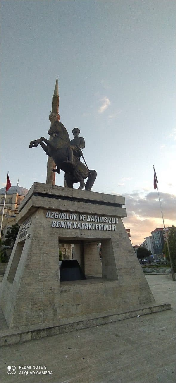 Atatürk Büstü