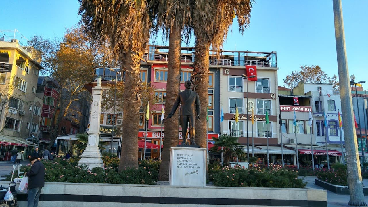 Mustafa Kemal Atatürk Heykeli