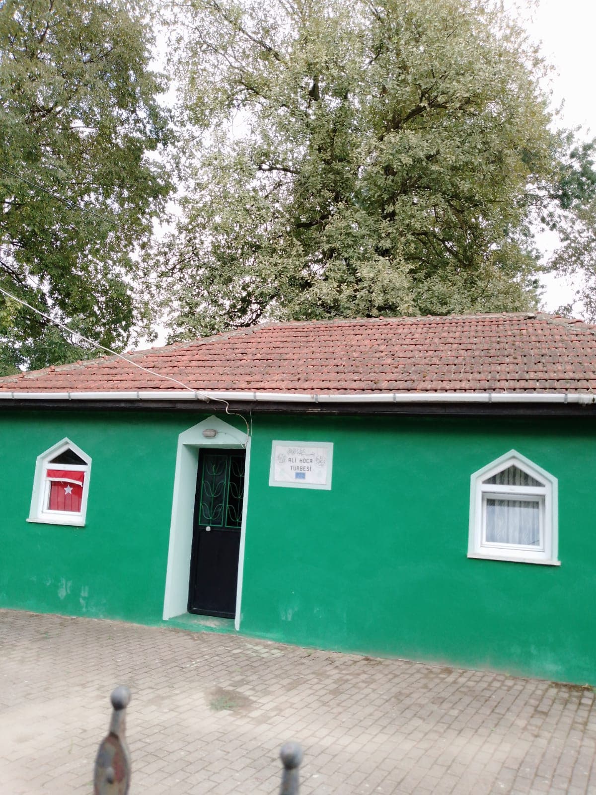Ali Hoca Türbesi