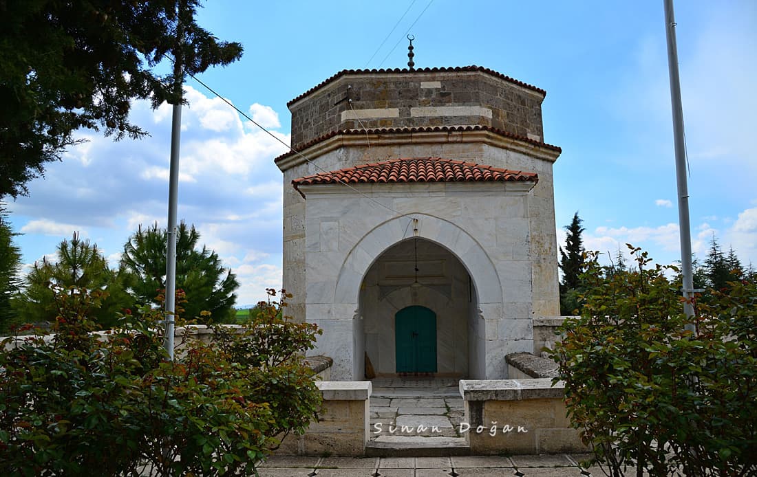 Hacım Sultan Türbesi