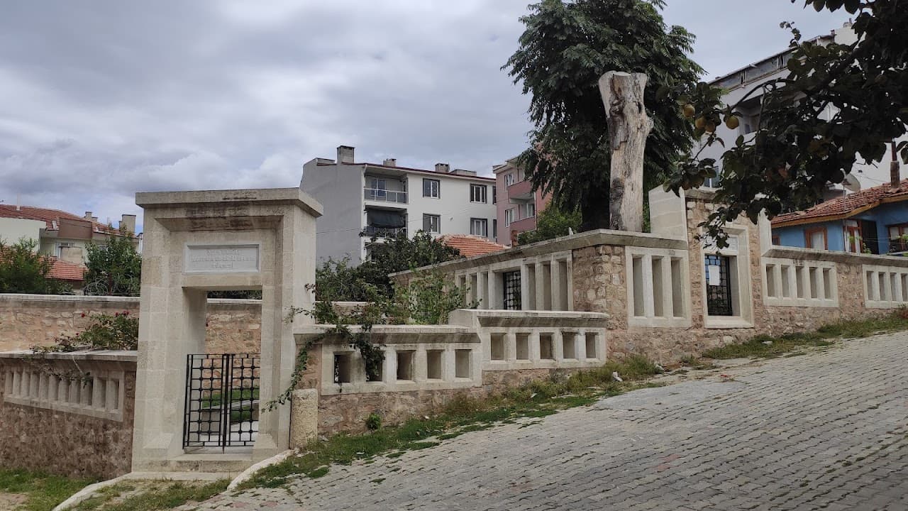 Şeyh Mustafa Kabuli Dede Mezarı