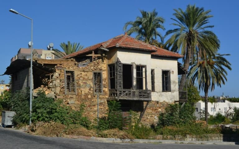 Hakkı Efendi Konağı