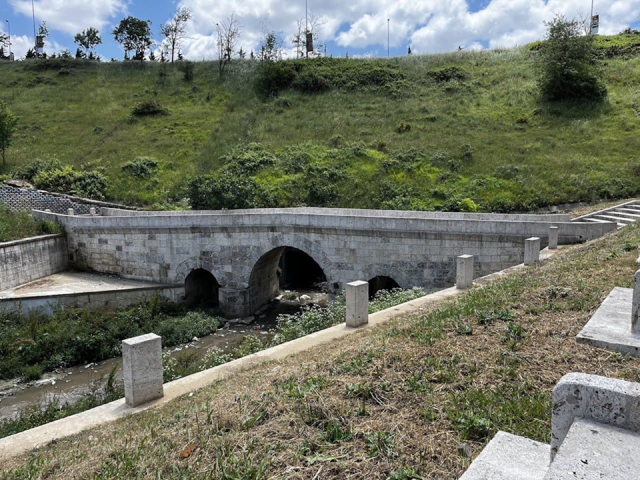Tarihi Hasanderesi Köprüsü