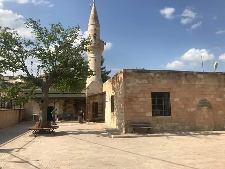 Pir Hattab Türbesi